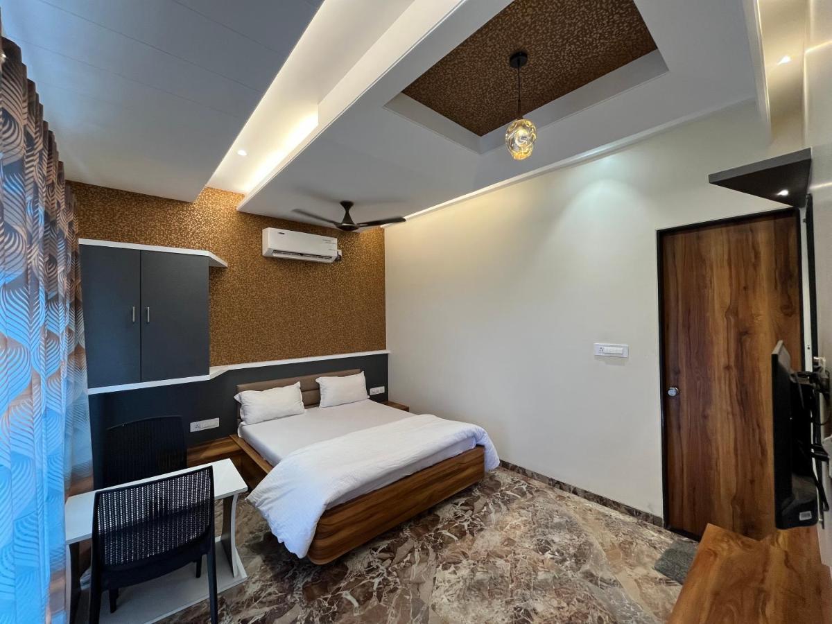 Hotel Aryadeep Phardapur Екстер'єр фото